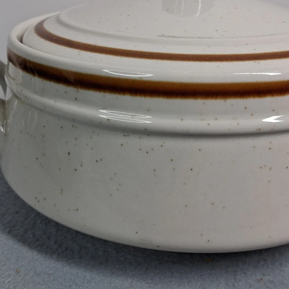 Old Brook Collection Stoneware Casserole Dish With Lid Japan Brown Trim Speckled